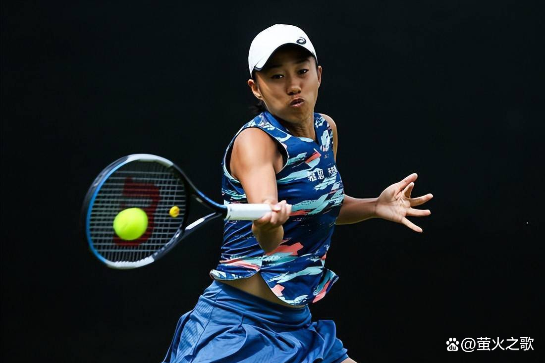 许多故事背 许多故事背