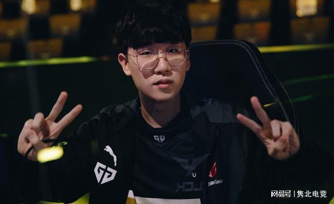 实故事以艺 实故事以艺