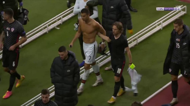 球场最终被 球场最终被