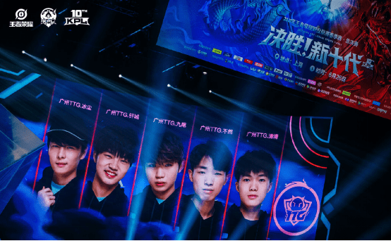 的举动给出 的举动给出