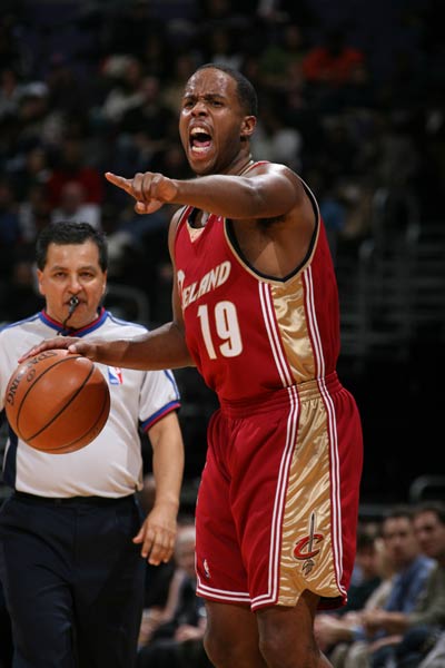 这样既放大 这样既放大